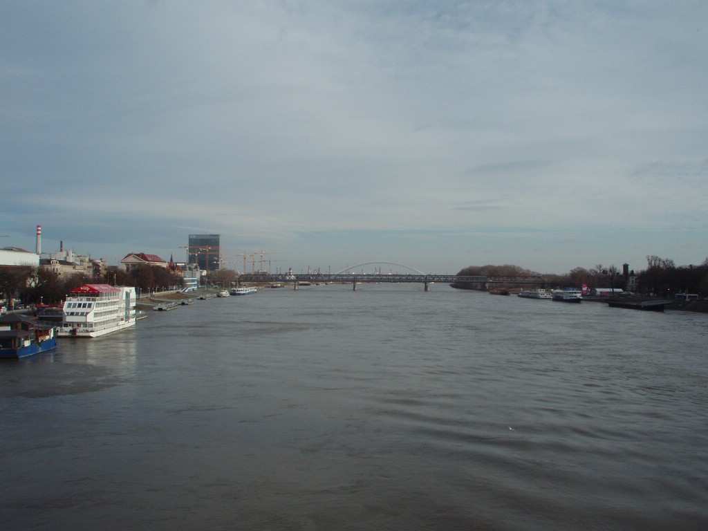 PC132104.JPG